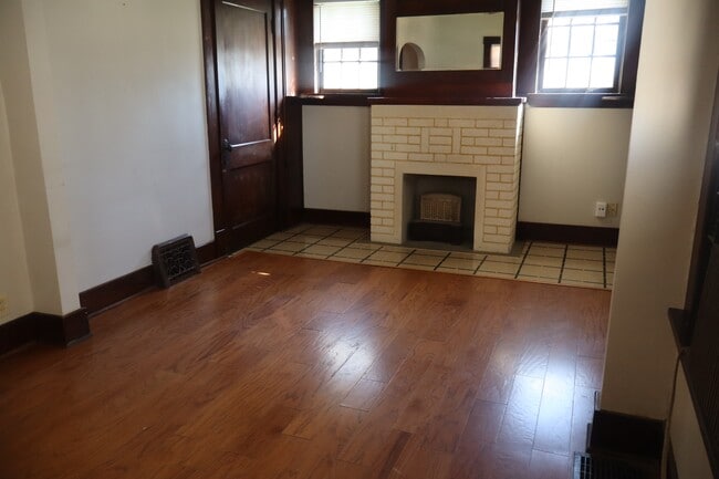 308 W Mulberry St in Salina, KS - Building Photo - Building Photo