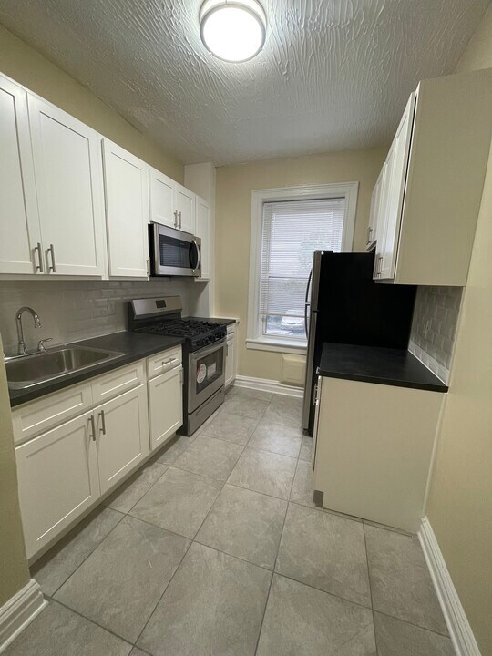 5 Van Houten Ave in Jersey City, NJ - Building Photo