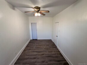 13 Cedar St in Yonkers, NY - Building Photo - Building Photo