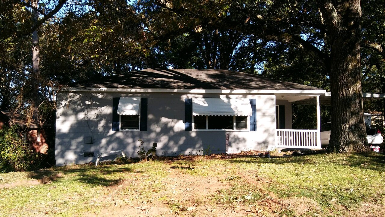 3212 Texas Street in Montgomery, AL - Building Photo