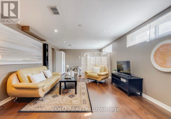 97 Allingham Gardens in Toronto, ON - Building Photo - Building Photo