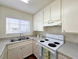 Crestwood Apartments in El Cajon, CA - Building Photo