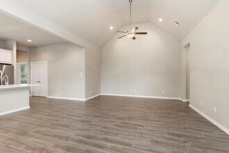 208 N Spotted Fern Dr in Montgomery, TX - Building Photo - Building Photo