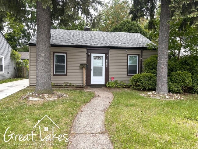 property at 18784 Roscommon St