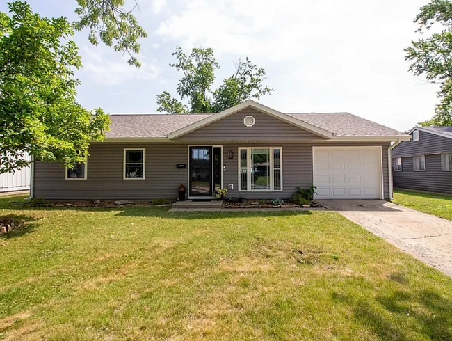 property at 3021 Chinook Ln