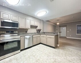 237 SE 16th Ave in Gainesville, FL - Building Photo - Building Photo