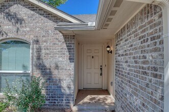 217 Tecumseh Meadows Dr in Norman, OK - Building Photo - Building Photo