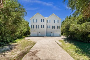 5207 Emerald Dr in Emerald Isle, NC - Building Photo