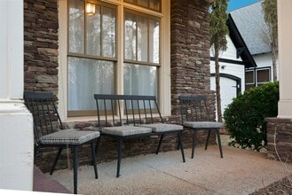 2555 Hazel Dr SE in Atlanta, GA - Building Photo - Building Photo