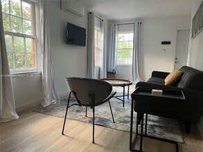 421 75th St, Unit 3 in Miami Beach, FL - Building Photo - Building Photo