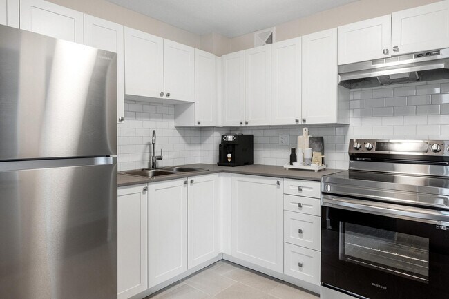 Glengarry in Kingston, ON - Building Photo - Building Photo