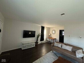 702 E Thompson Rd in Indianapolis, IN - Building Photo - Building Photo