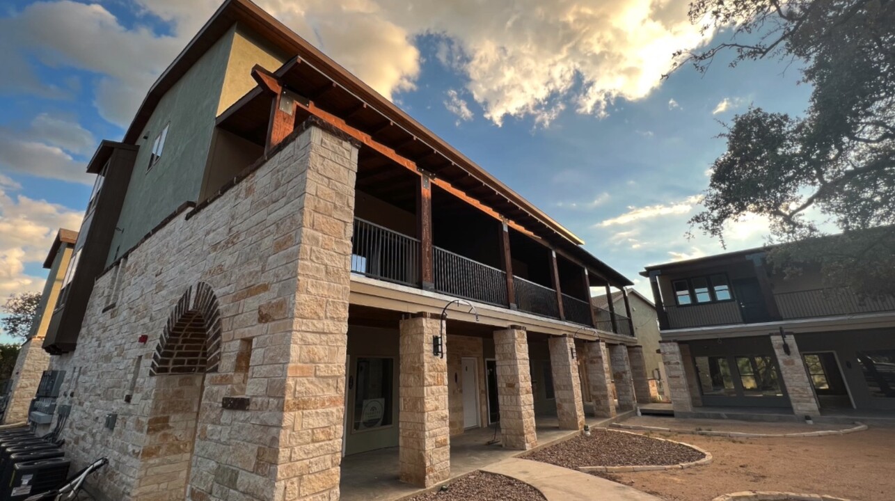 14751 Old Bandera in Helotes, TX - Building Photo