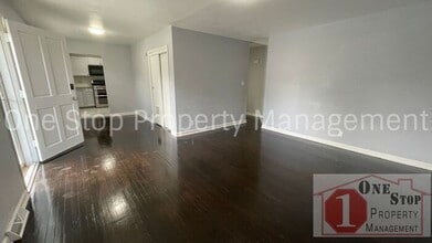 6109 N Euclid Ave in Gladstone, MO - Building Photo - Building Photo