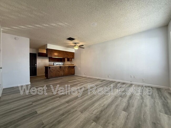 205 W Ash St in Taft, CA - Building Photo - Building Photo