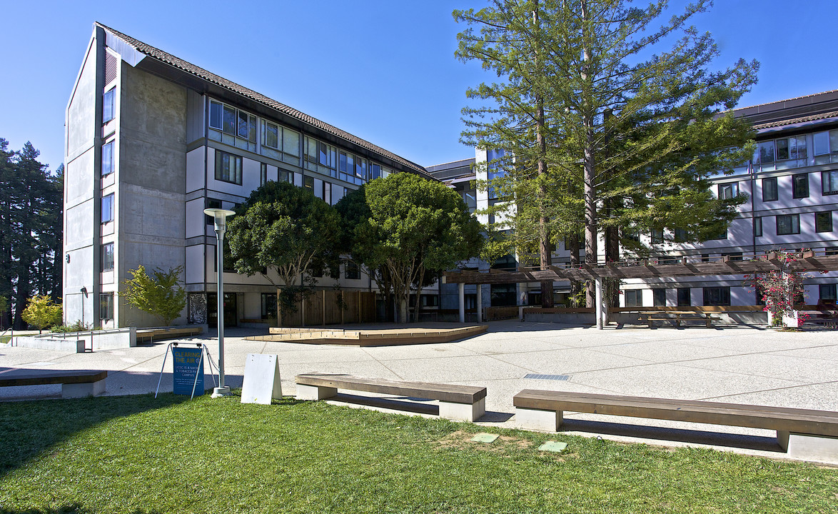 Porter College B in Santa Cruz, CA - Building Photo