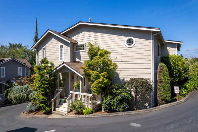 The Crest in Kirkland, WA - Foto de edificio - Building Photo