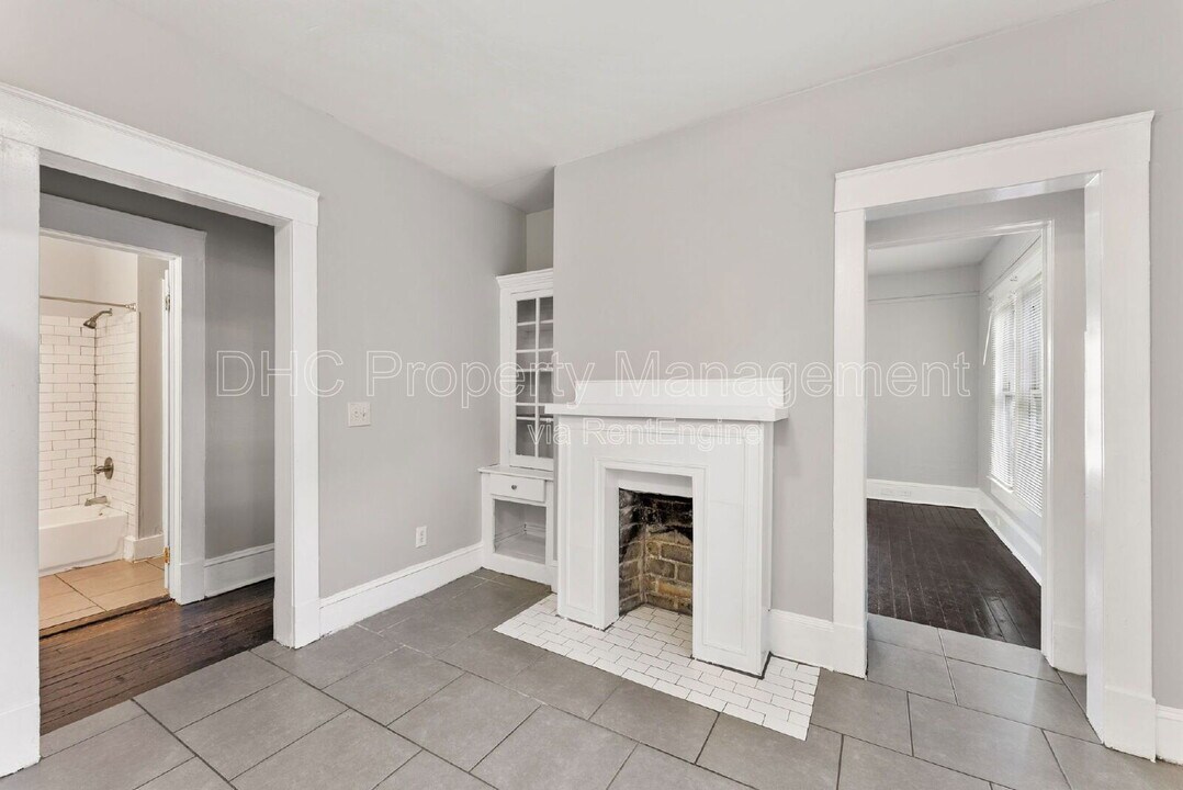 896 Spencer St NW in Atlanta, GA - Building Photo