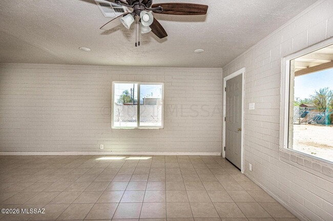 property at 2433 E Cameron Vista