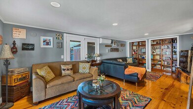 316 Jacobs Creek Park Rd in Canyon Lake, TX - Building Photo - Building Photo