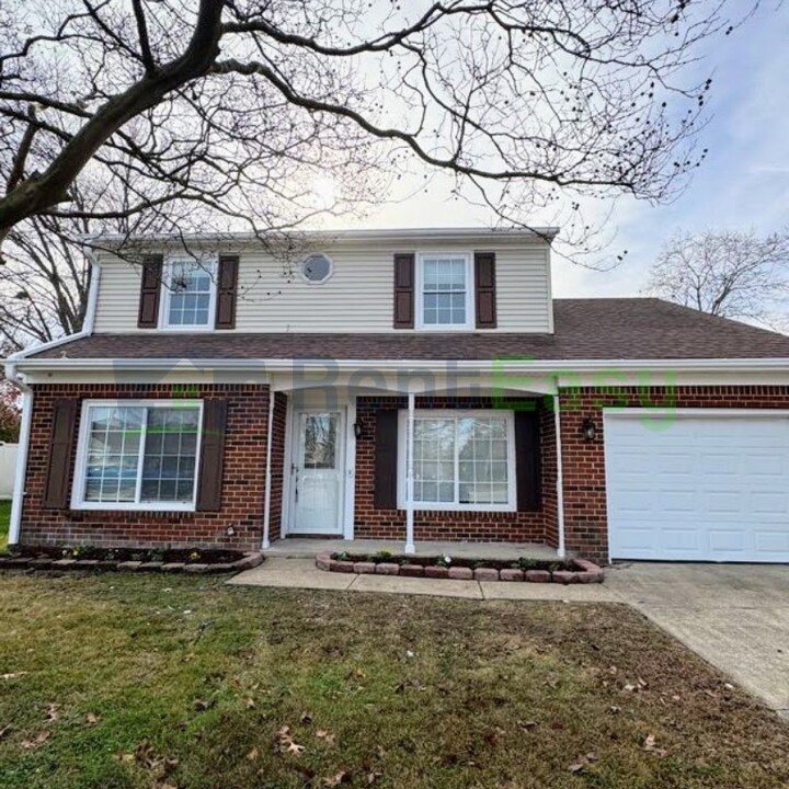 1329 Millington Ct in Virginia Beach, VA - Building Photo