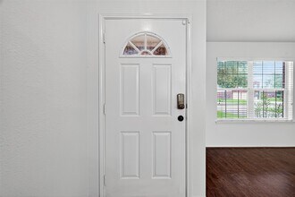 15011 Sugar Sands Dr in Sugar Land, TX - Foto de edificio - Building Photo
