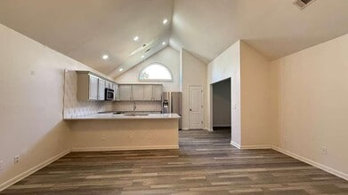 6423 Grand Hickory Dr in Braselton, GA - Building Photo - Building Photo