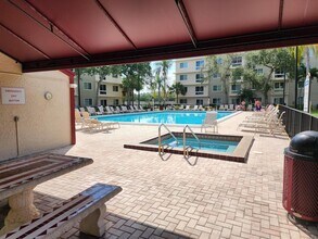 2216 N Cypress Bend Dr, Unit 402 in Pompano Beach, FL - Building Photo - Building Photo