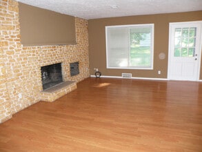 168 Paul St in Bedford, OH - Building Photo - Building Photo