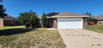 4209 Maid Marian Cir in Killeen, TX - Building Photo