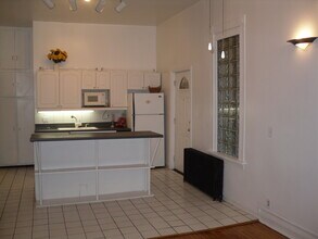 3736 N Ashland Ave, Unit 1R in Chicago, IL - Foto de edificio - Building Photo