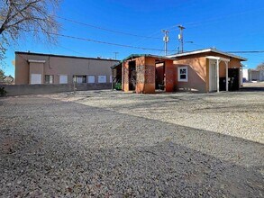 738 Columbia St, Unit B in Santa Fe, NM - Building Photo - Building Photo