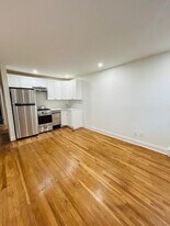 765 Shore Rd in Long Beach, NY - Building Photo