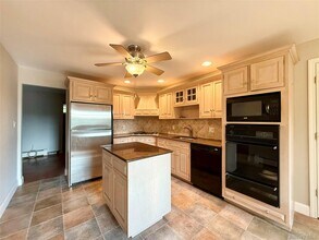 4 Dutch Ct in West Nyack, NY - Building Photo - Building Photo