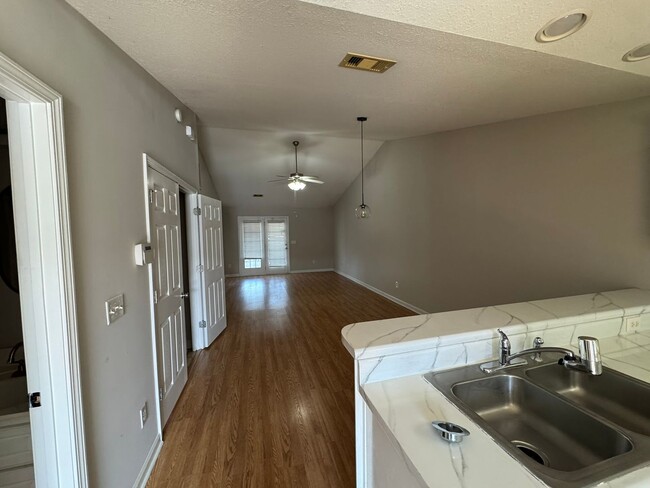 210 Sunview Dr in Statesboro, GA - Building Photo - Building Photo