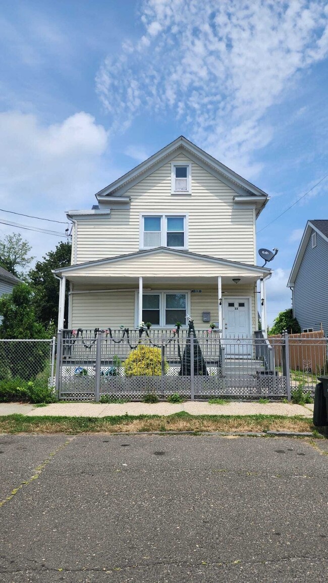 property at 33 Trowel St