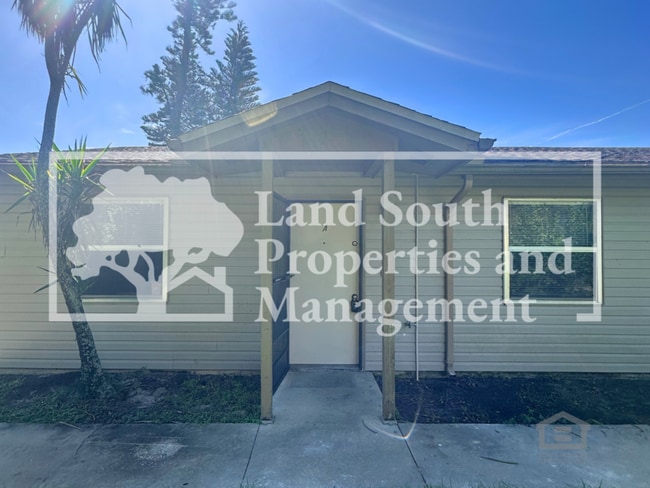 property at 2527 Crystal Lake Acres Dr