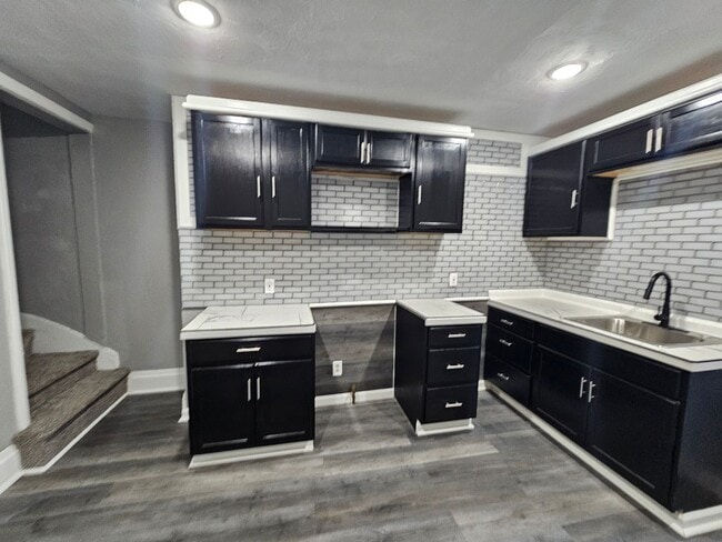 property at 435 E Carson St