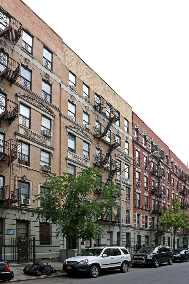 139 W 143rd St in New York, NY - Foto de edificio - Building Photo