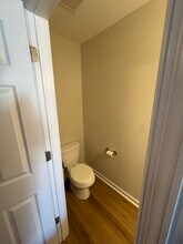 1810 Broadway St, Unit 205 in Lynchburg, VA - Foto de edificio - Building Photo