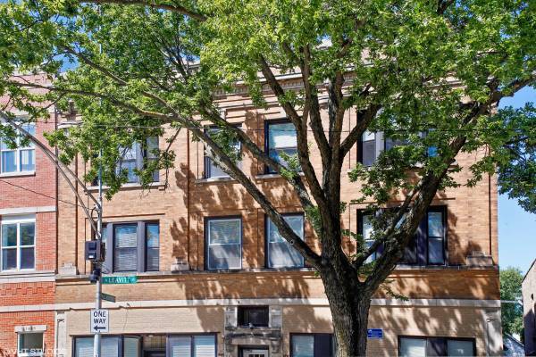 1448 N Leavitt St, Unit 1F in Chicago, IL - Foto de edificio - Building Photo