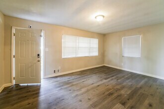 3946 Creel Dr in Lithia Springs, GA - Building Photo - Building Photo