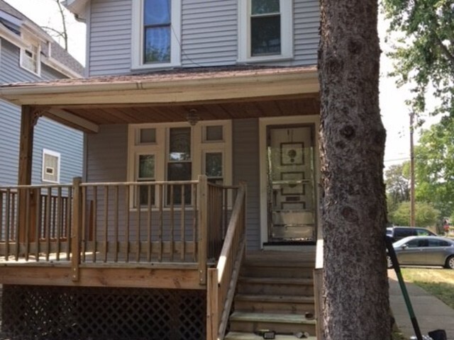 property at 518 N 2nd Ave