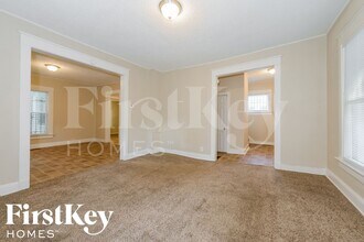 2214 Quincy St in Kansas City, MO - Foto de edificio - Building Photo