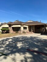 13216 McKinley Ave in Los Angeles, CA - Building Photo