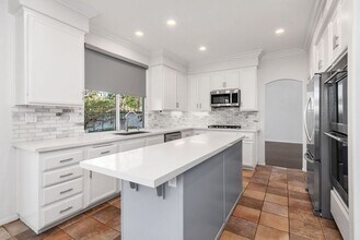 3727 Torrey Vw Ct in San Diego, CA - Building Photo - Building Photo