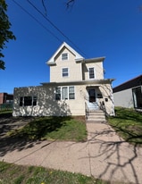 982 Dixwell Ave, Unit 2 in Hamden, CT - Building Photo