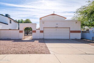 4439 W Wescott Dr in Glendale, AZ - Building Photo