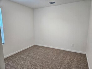 298 Denali Dr in Kyle, TX - Building Photo - Building Photo