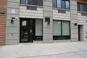 318 E 112th St in New York, NY - Foto de edificio - Building Photo